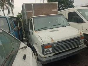 Renault J5 Truck (Container Bucket) Petrol (Foreign Used)