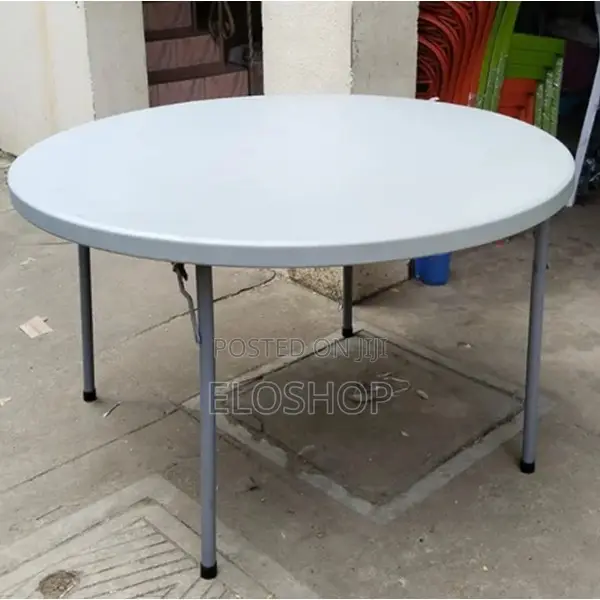 Round Banquet Table