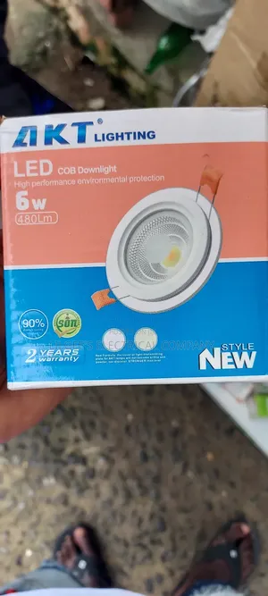 Akt 6 Watts Glass Frame Cob Spotlight With 3 Light Colours