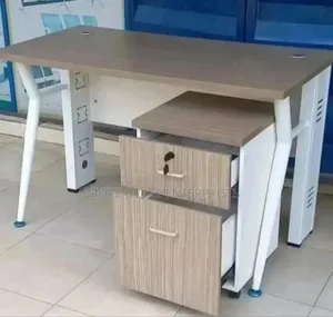 1.2 Meter Office Desk With Mobile Drawers.