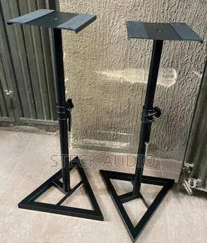 Studio Monitor Hanger
