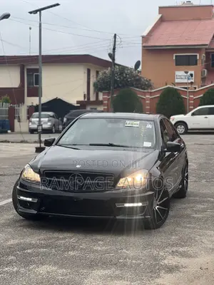 Mercedes-Benz C300 Sport 4Matic Sedan AWD (3.5L 6cyl 7A) 2013 Black