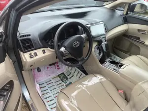 Toyota Venza AWD 2011 Green