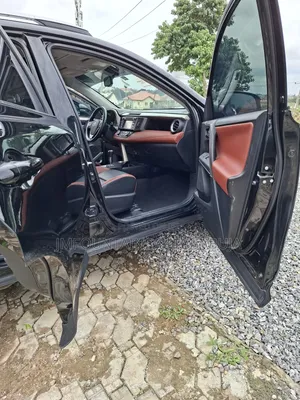 Toyota RAV4 Limited 4dr SUV AWD (2.5L 4cyl 6A) 2015 Black