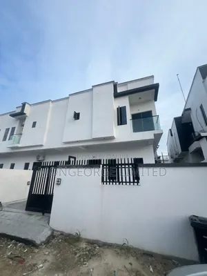 3bdrm Townhouse/Terrace in Ajah for sale