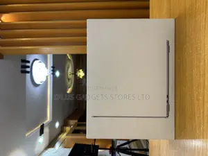 New Laptop Apple MacBook Air 2025 M4 13-Inch 16GB Apple M4 SSD 256GB