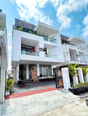 6bdrm Duplex in Chevron for sale