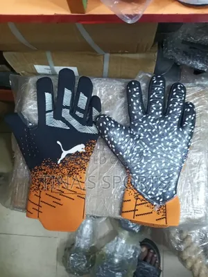 High Quality Goal Keeper Gloves