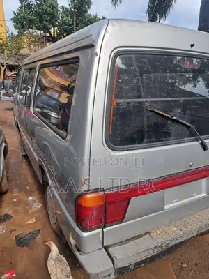 Ford E250 2011 Silver