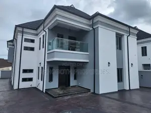 5bdrm Duplex in Larry Estate, Oluyole for sale