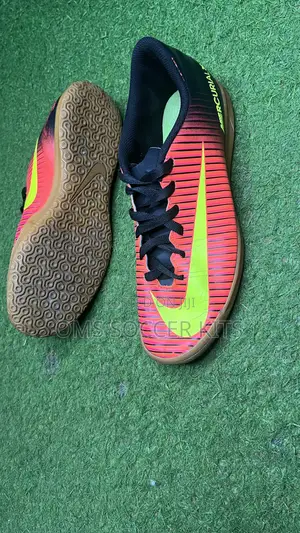 Nike Mercurial Ii Canvas Boot (43)