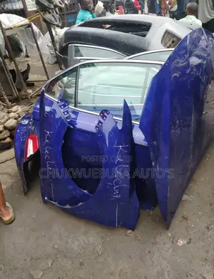 Fender Camry 2018