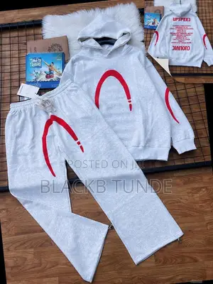 Jeans Louis Vuitton Essential Jeans Up and Down Promo Sales