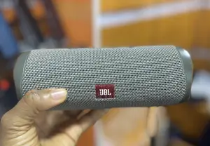 Jbl Flip 5 Wireless Bluetooth Speaker
