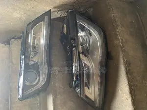 Headlights Audi A7 2013