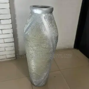 Elegant Sereno Vase – 85cm Fiberglass Vase for Interiors