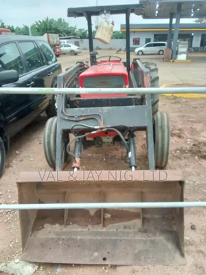 Massey Ferguson 135 Farm Tractor - Foreign Use 2 Wheel Drive