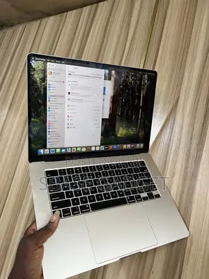 Laptop Apple MacBook Air 2023 M2 8GB Intel Core I7 SSD 512GB