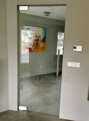 Glass Door (Swing)