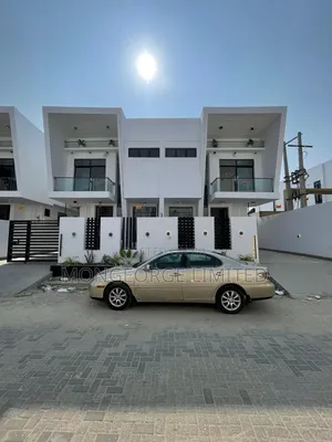 4bdrm Duplex in Ikota for sale