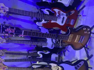 4 Strings Bass Guitars