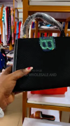 Ladies B-Buzz Bag