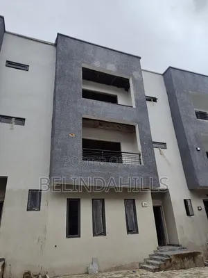 4bdrm Townhouse/Terrace in Mabushi for sale