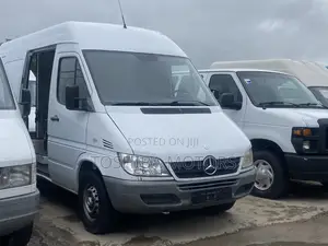 Mercedes-Benz Sprinter 2000 White