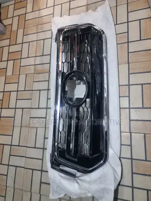 Front Grill Hilux Tiger Face