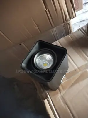 Squre Parafet Under Decking Light
