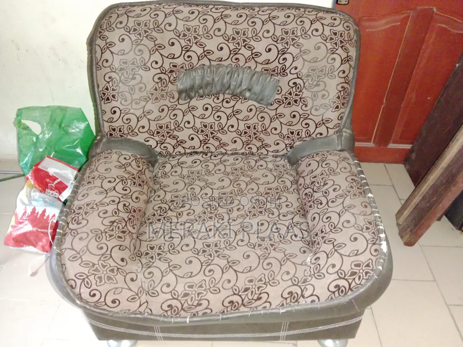 Chair (Single)