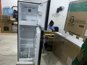 Midea Refrigerator With 2l Bottle Rack Egg Tray