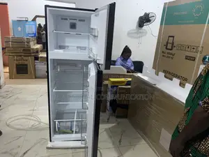 Midea 266l Fridge With Led Lighting Smart Tech