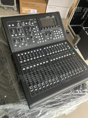 Midas M32r Live Digital Mixing Console