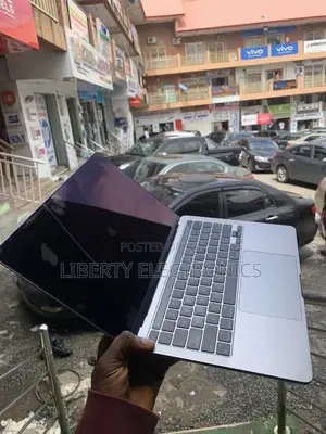 Laptop Apple MacBook Pro 2020 8GB Apple M1 SSD 256GB