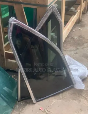 Complete Set of Last Vent Glass for Toyota Highlander 2016 Model
