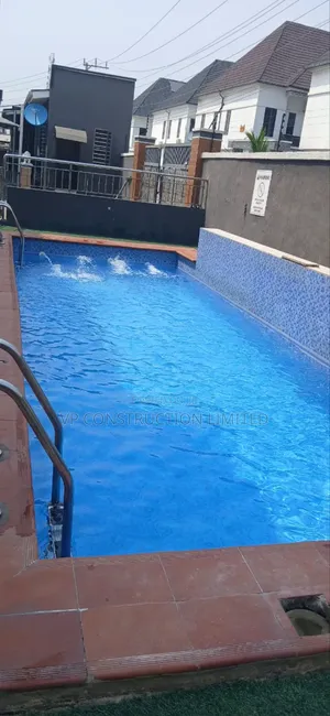 Swimming Pool Builder