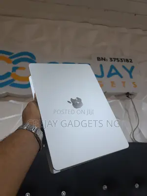 Laptop Apple MacBook Air 2025 M4 16GB Apple M4 SSD 512GB