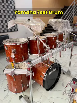Professional Yamaha 7 Piece Drum Set