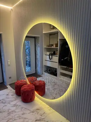 Circle Shaped Mirror With Led Lights