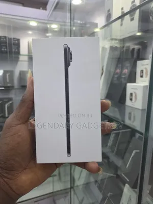 New Apple iPhone 17 256 GB Black