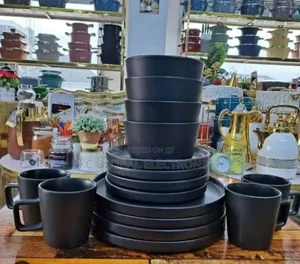 16 Piece Dinner Set Plates