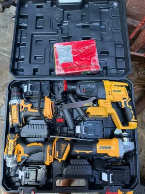 Dewalt 118v Max Cordless Power Tool Combo Kit.