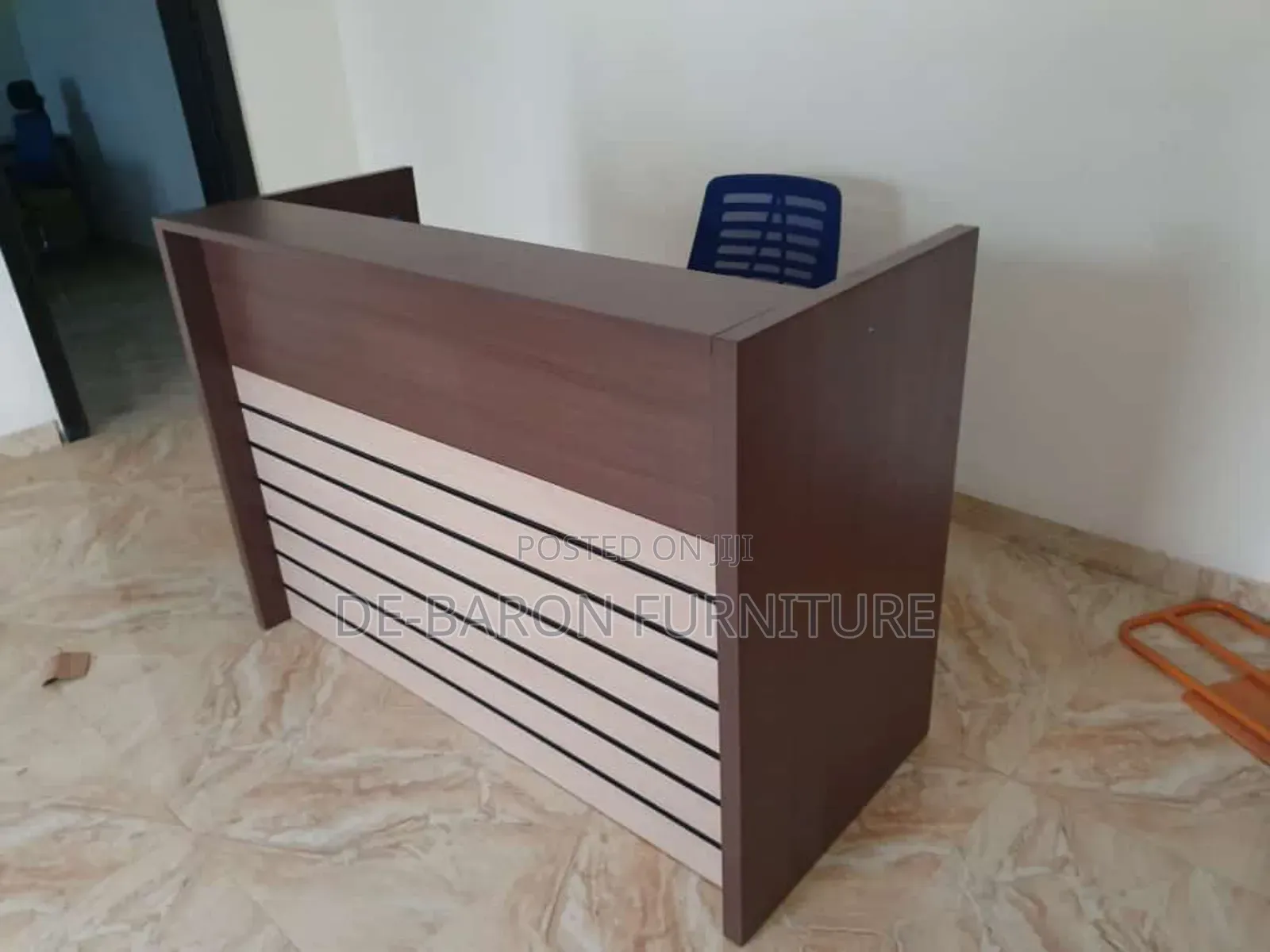 Office Receptionist Desk/Table