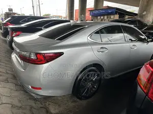 Lexus ES 2016 Silver