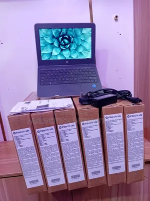 New Laptop HP Stream 11 4GB Intel Celeron SSHD (Hybrid) 32GB