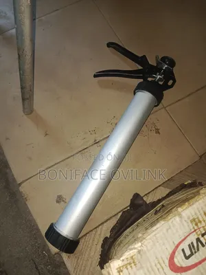 Aluminum 600ml Caulking Gun