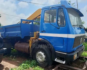 Benz Dump Truck With Hiab Puller