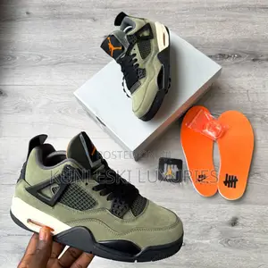 Original Air Jordan 4 Retro Undefeated Sneakers