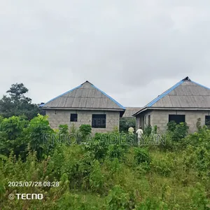 8bdrm Block of Flats in Ajabo Estate, Igbogbo for sale